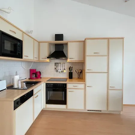 Haus Berlin Ferienwohung 7 *